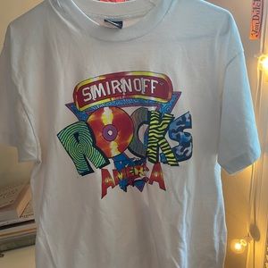 Vintage “ SMIRNOFF ROCKS AMERICA” Shirt